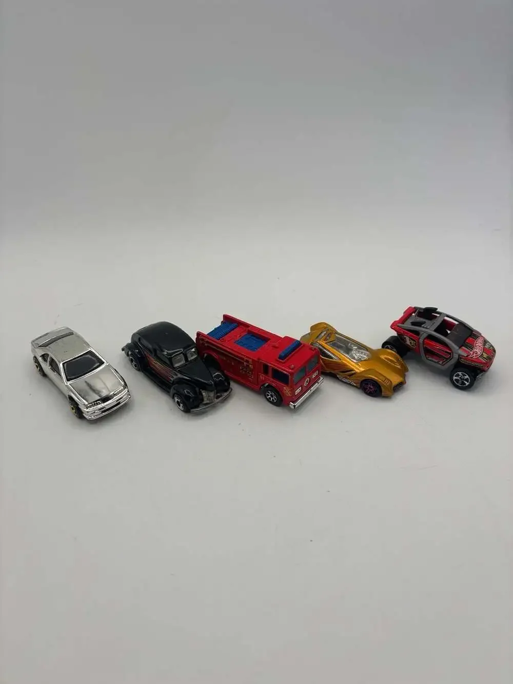 Lot of 5 Assorted Vintage Hot Wheels Die-Cast Toy Vehicles